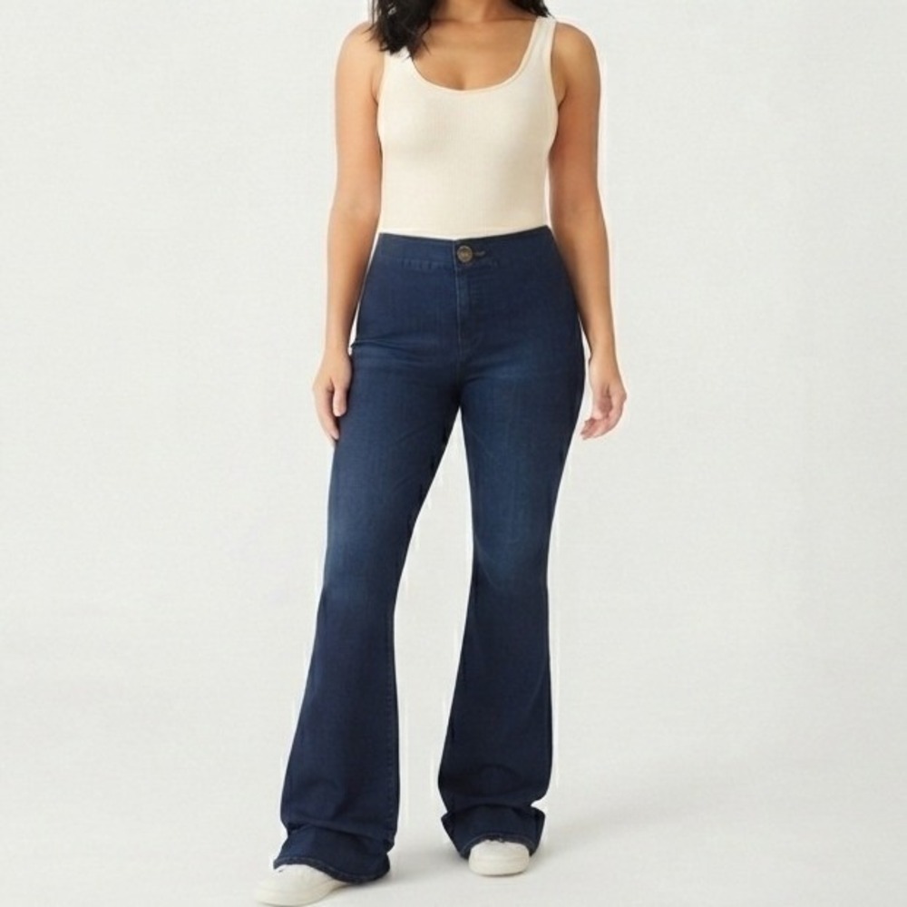 Altar'd State Defiance Wide Flare Jeans Dark Wash High Rise - 30/11
